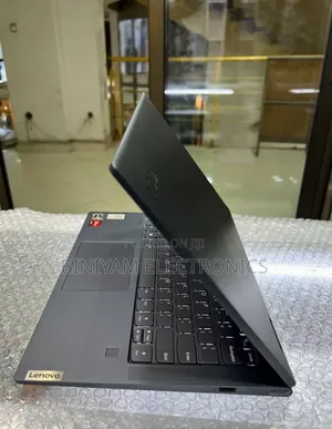 New Laptop Lenovo Yoga 7i 16GB AMD Ryzen 7 SSD 512GB