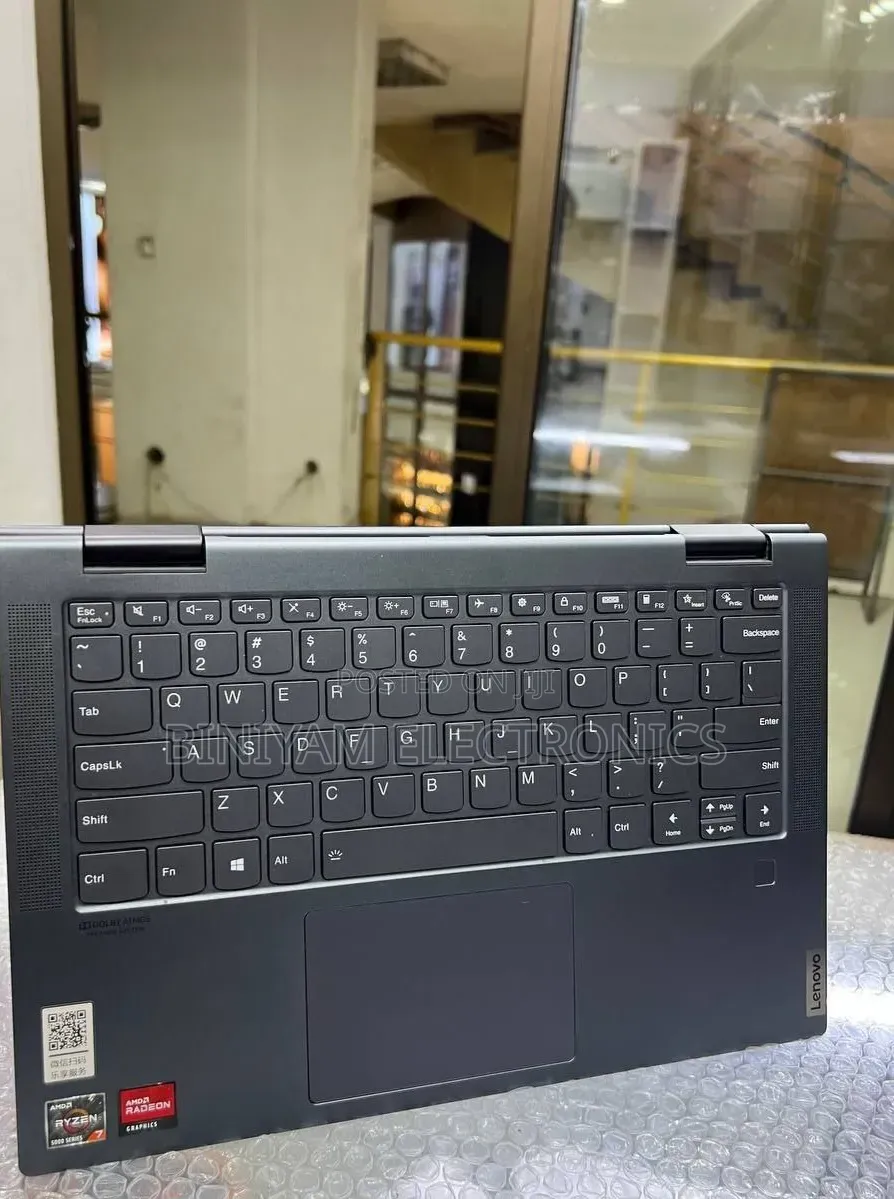 New Laptop Lenovo Yoga 7i 16GB AMD Ryzen 7 SSD 512GB