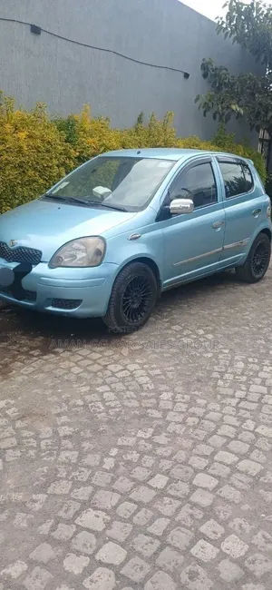 Toyota Vitz 2003 Blue
