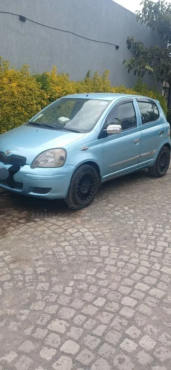 Toyota Vitz 2003 Blue