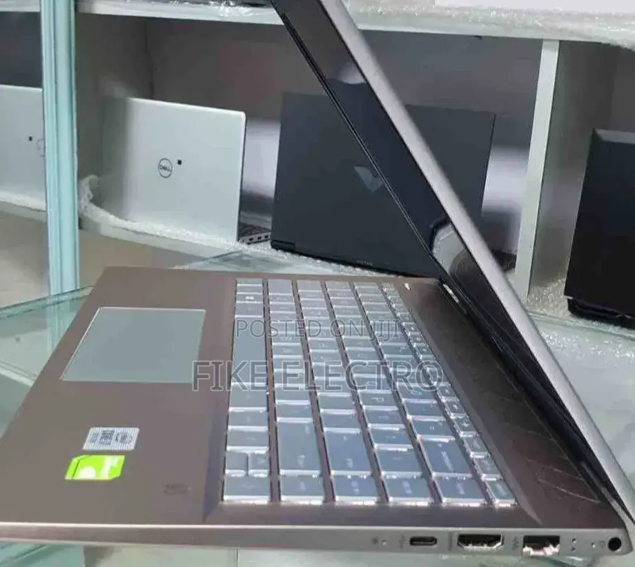 New Laptop HP Pavilion 14 16GB Intel Core i7 SSD 512GB