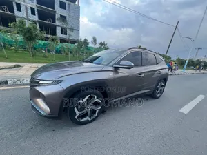 Hyundai Tucson 2021 Gold