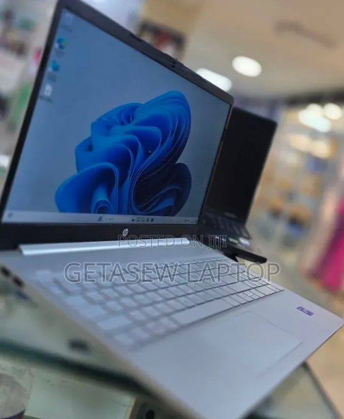 New Laptop HP Stream Notebook 16GB Intel Core i7 SSD 512GB