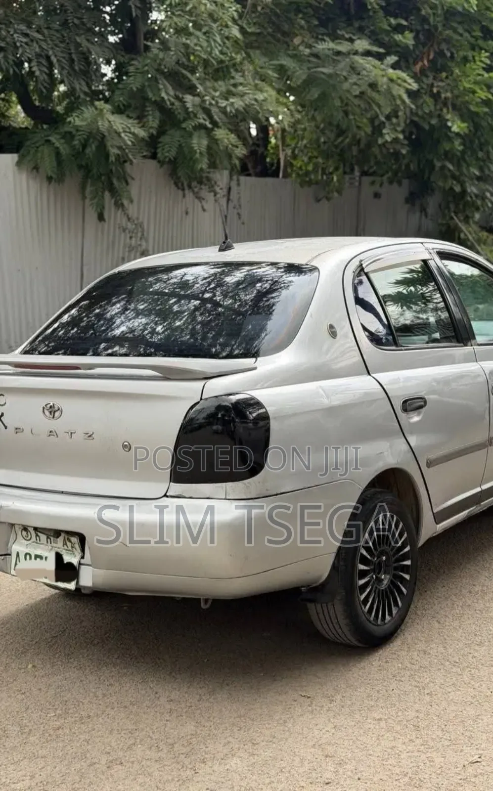 Toyota Platz 2001 Silver