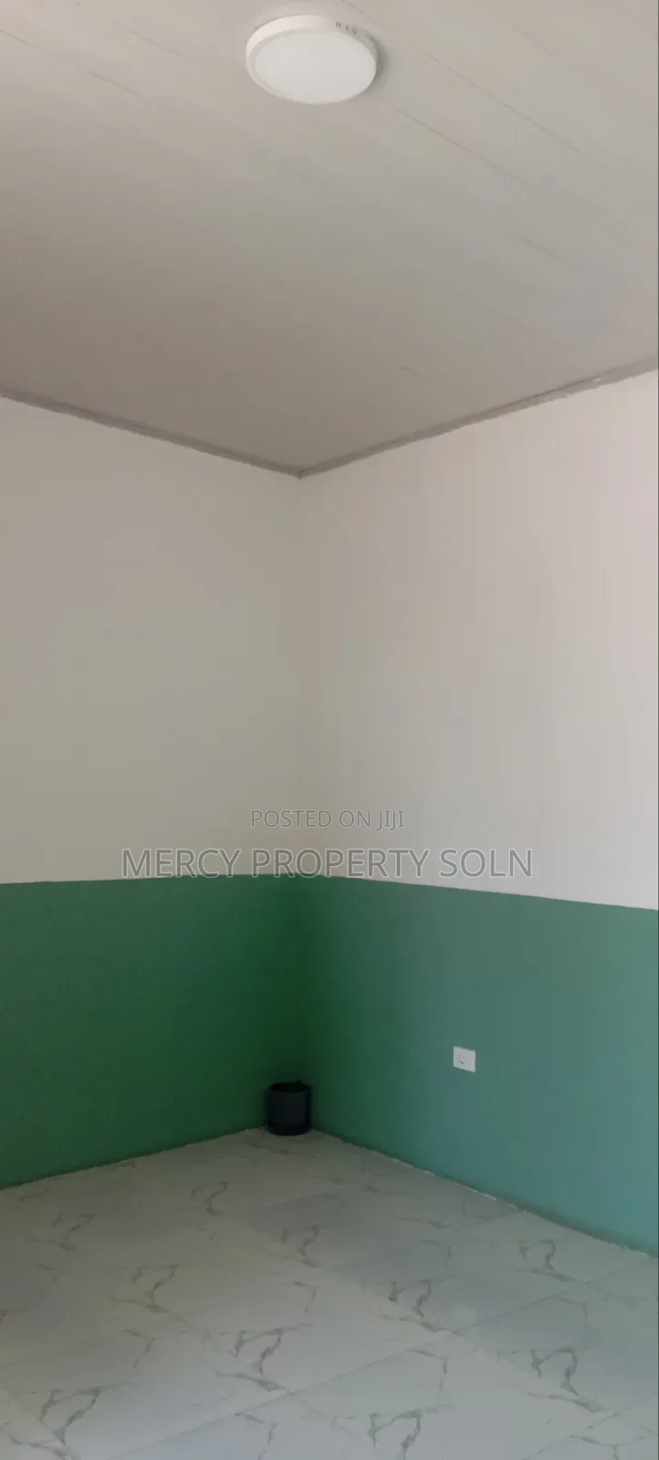 Warehouse for Rent Jacross Area With Sufficient Office Power Supply
