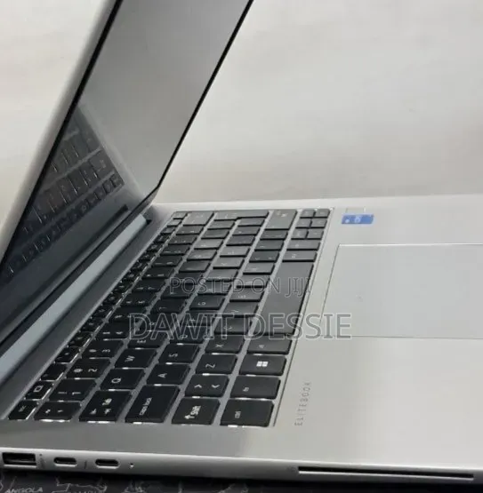 New Laptop HP EliteBook 830 16GB Intel Core i7 SSD 512GB