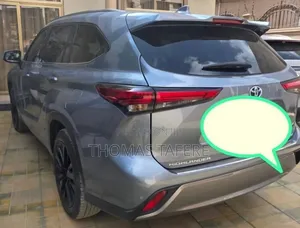 Toyota Highlander Hybrid 2024 Silver