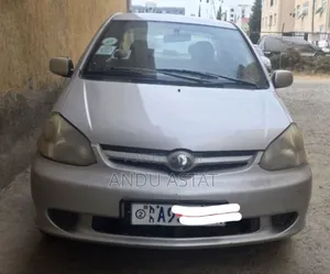 Toyota Platz 1.0 FWD 2005 Silver