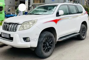 Toyota Land Cruiser 2012