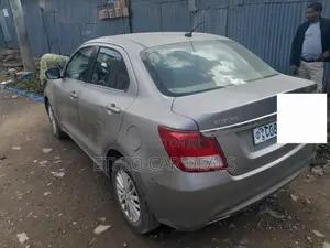 Suzuki Dzire 2023 Silver