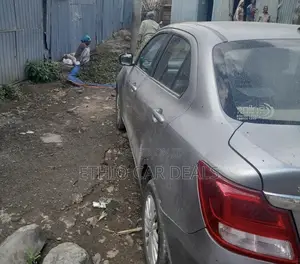 Suzuki Dzire 2023 Silver
