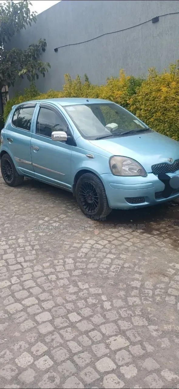 Toyota Vitz 2003 Blue