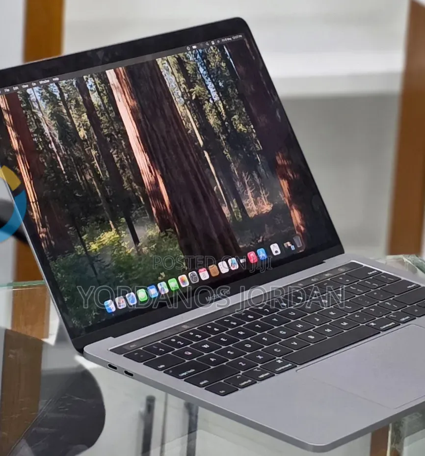 New Laptop Apple MacBook Pro 2019 16GB Intel Core i7 SSD 256GB