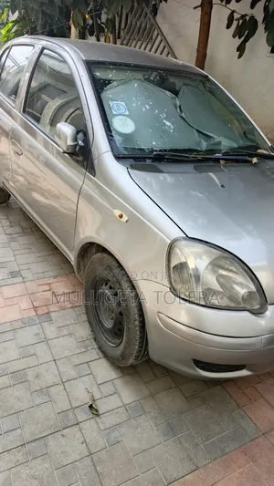 Toyota Vitz 1.0 FWD 5dr 2003 Silver