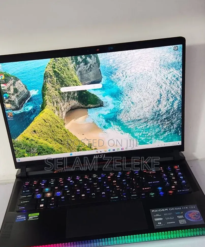 New Laptop MSI Raider GE68HX 13VI-202US 32GB Intel Core i9 SSD 1T