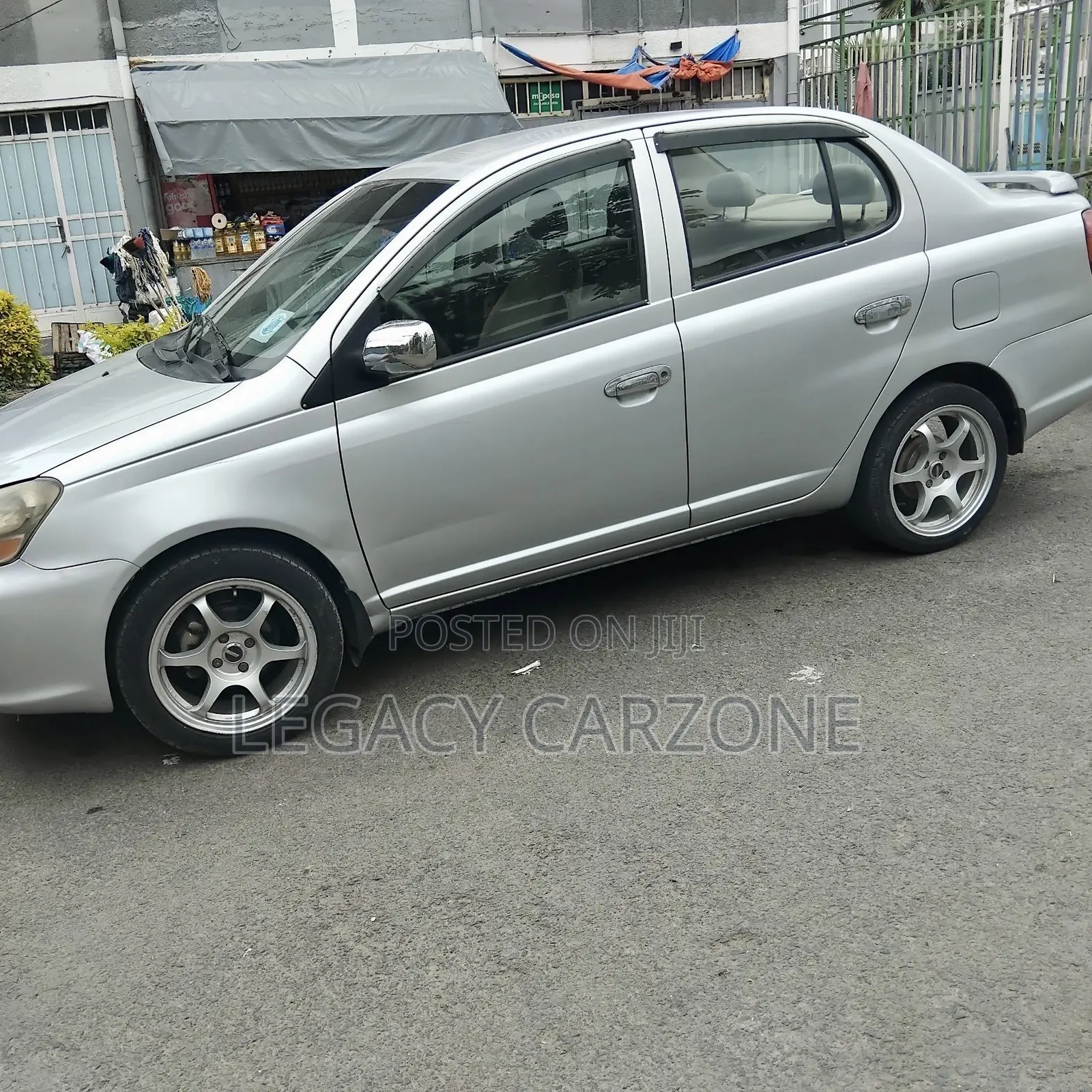 Toyota Platz 2005 Silver
