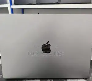 New Laptop Apple MacBook Pro 32GB Apple M1 Max SSD 1T