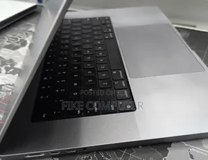 New Laptop Apple MacBook Pro 32GB Apple M1 Max SSD 1T