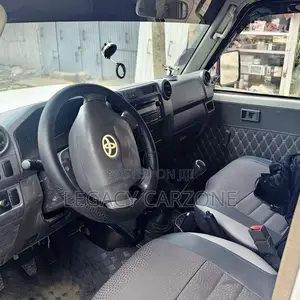 Toyota Land Cruiser 2012 White