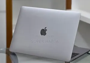 New Laptop Apple MacBook Pro 2019 16GB Apple M1 Pro SSD 256GB
