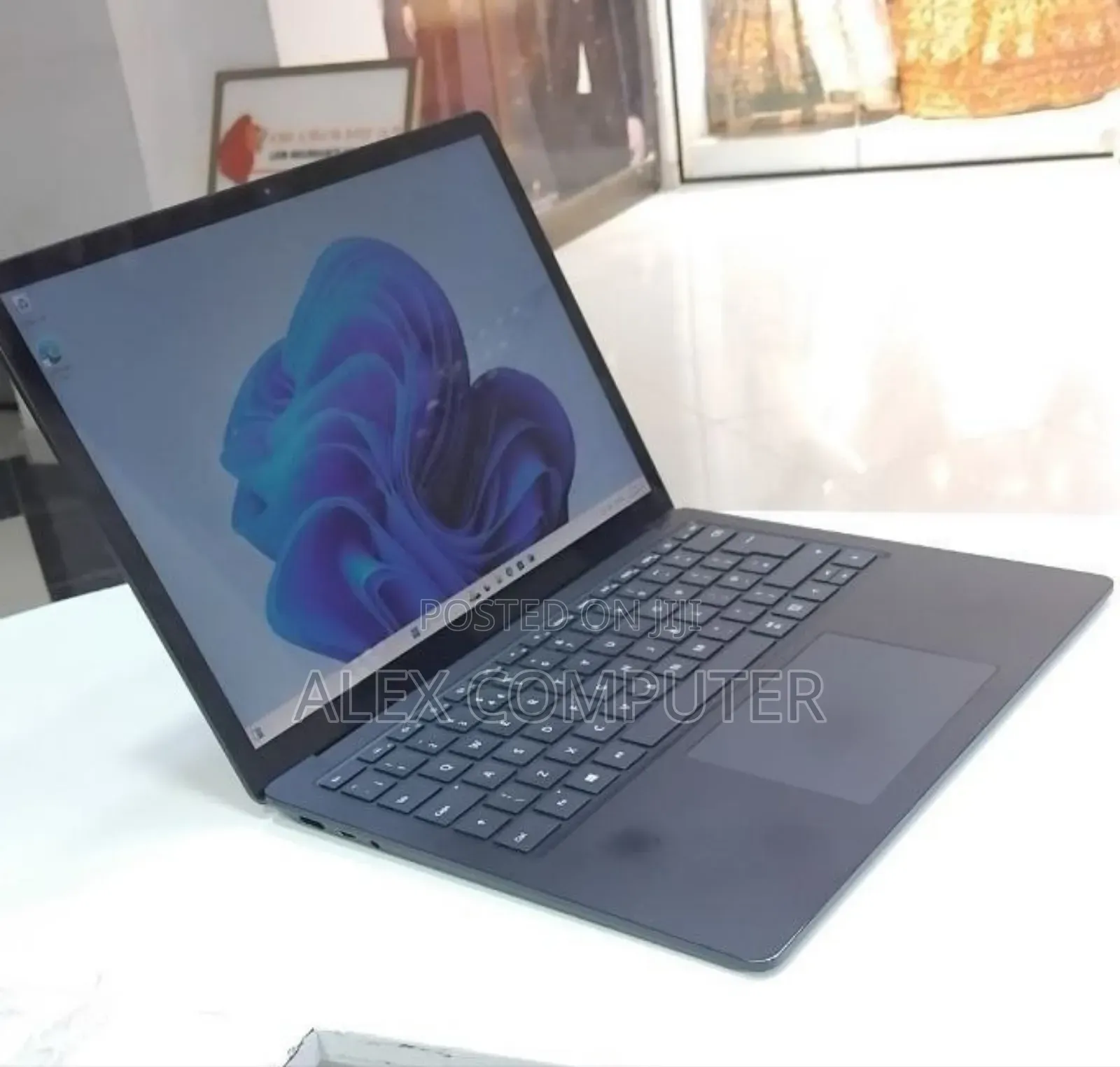 New Laptop Microsoft Surface Laptop 4 16GB Intel Core i7 SSD 512GB