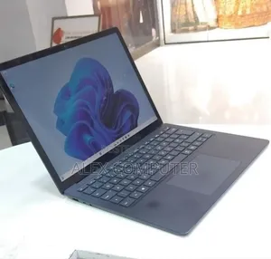 New Laptop Microsoft Surface Laptop 4 16GB Intel Core i7 SSD 512GB