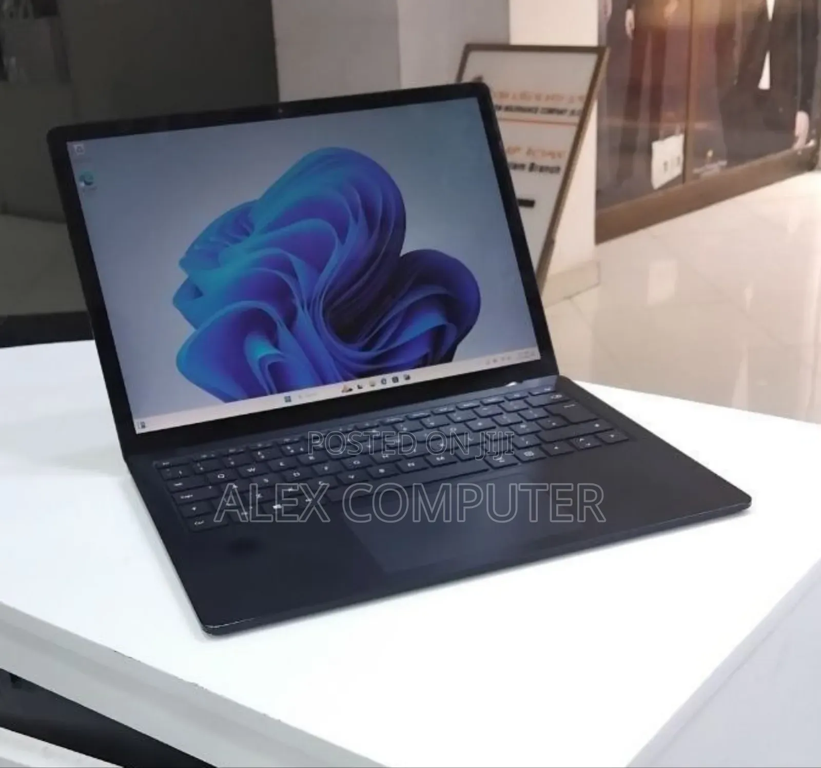 New Laptop Microsoft Surface Laptop 4 16GB Intel Core i7 SSD 512GB