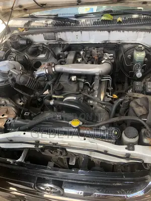 Toyota Hilux 2002 Whtie