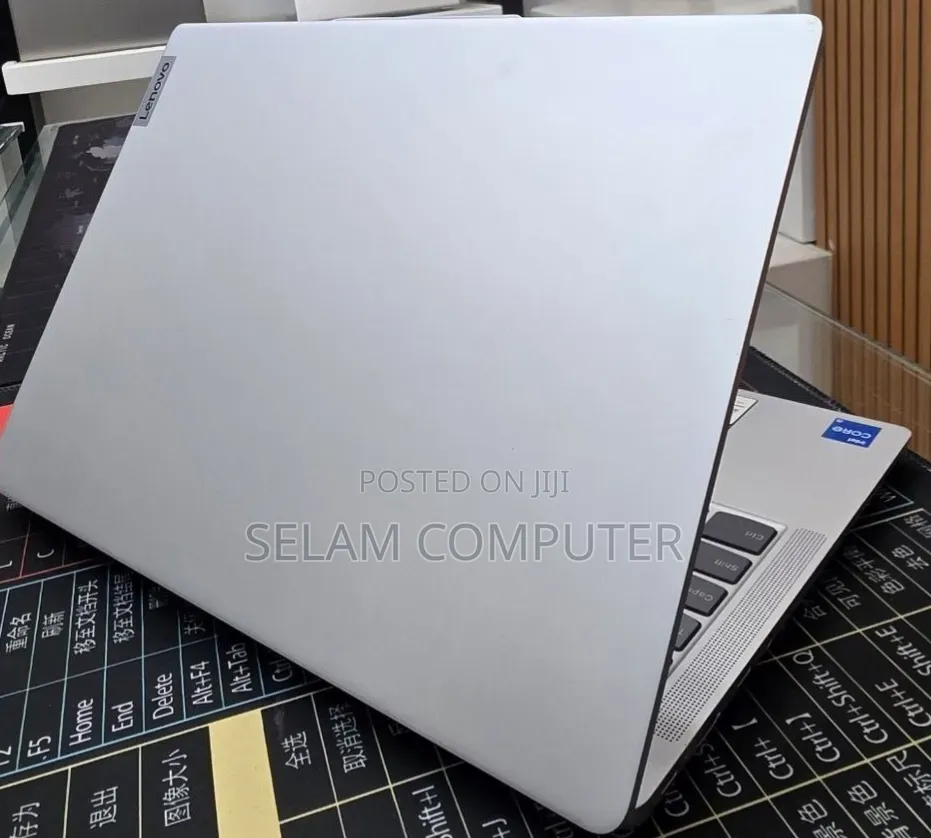 New Laptop Lenovo Ideapad 3 16GB Intel Core i7 SSD 512GB