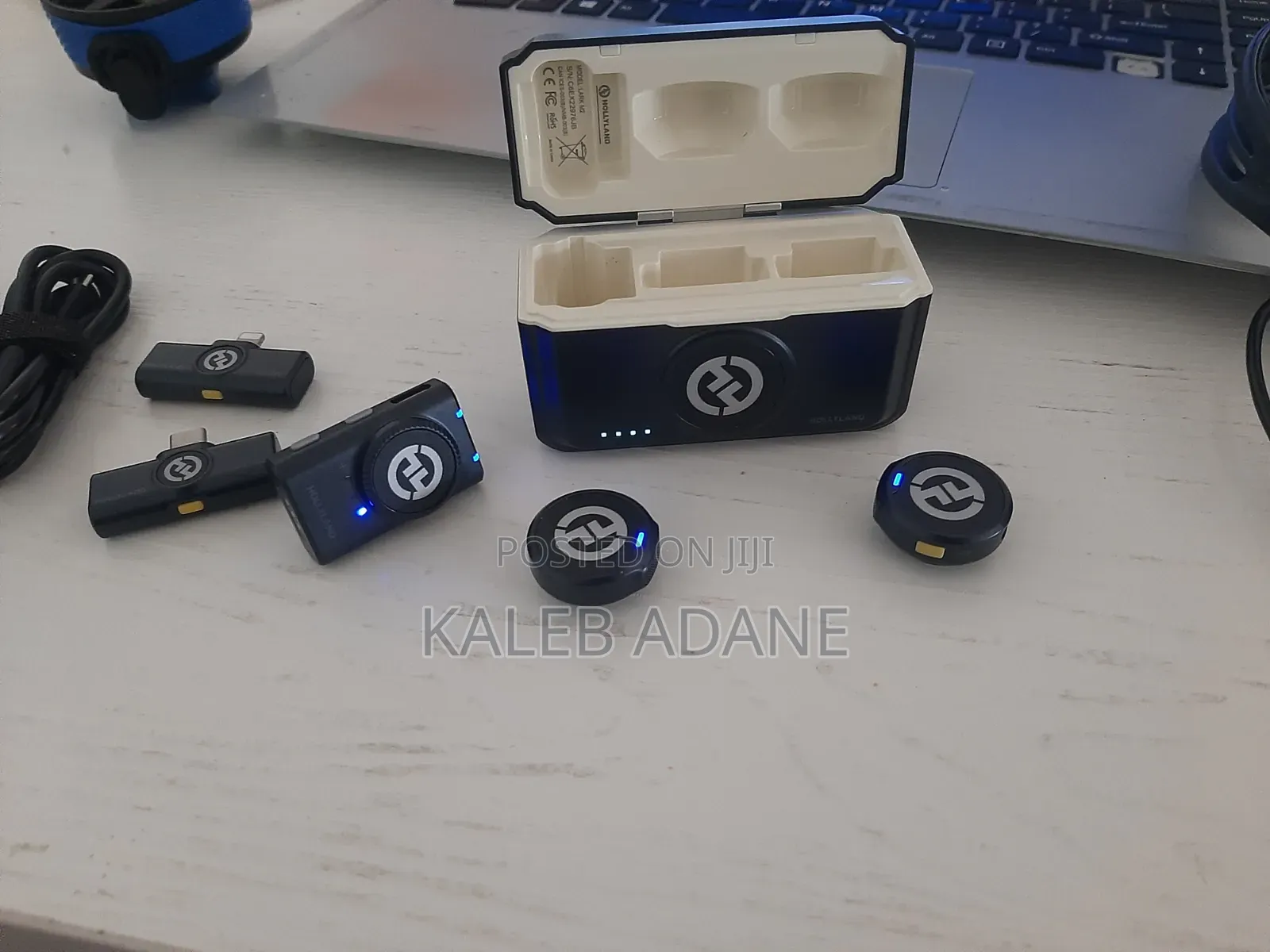 አስቸኳይ ሽያጭ፦ አዲስ Hollyland Lark M2 Combo ማይክሮፎን – ቀጥታ ከቻይና የመጣ!
