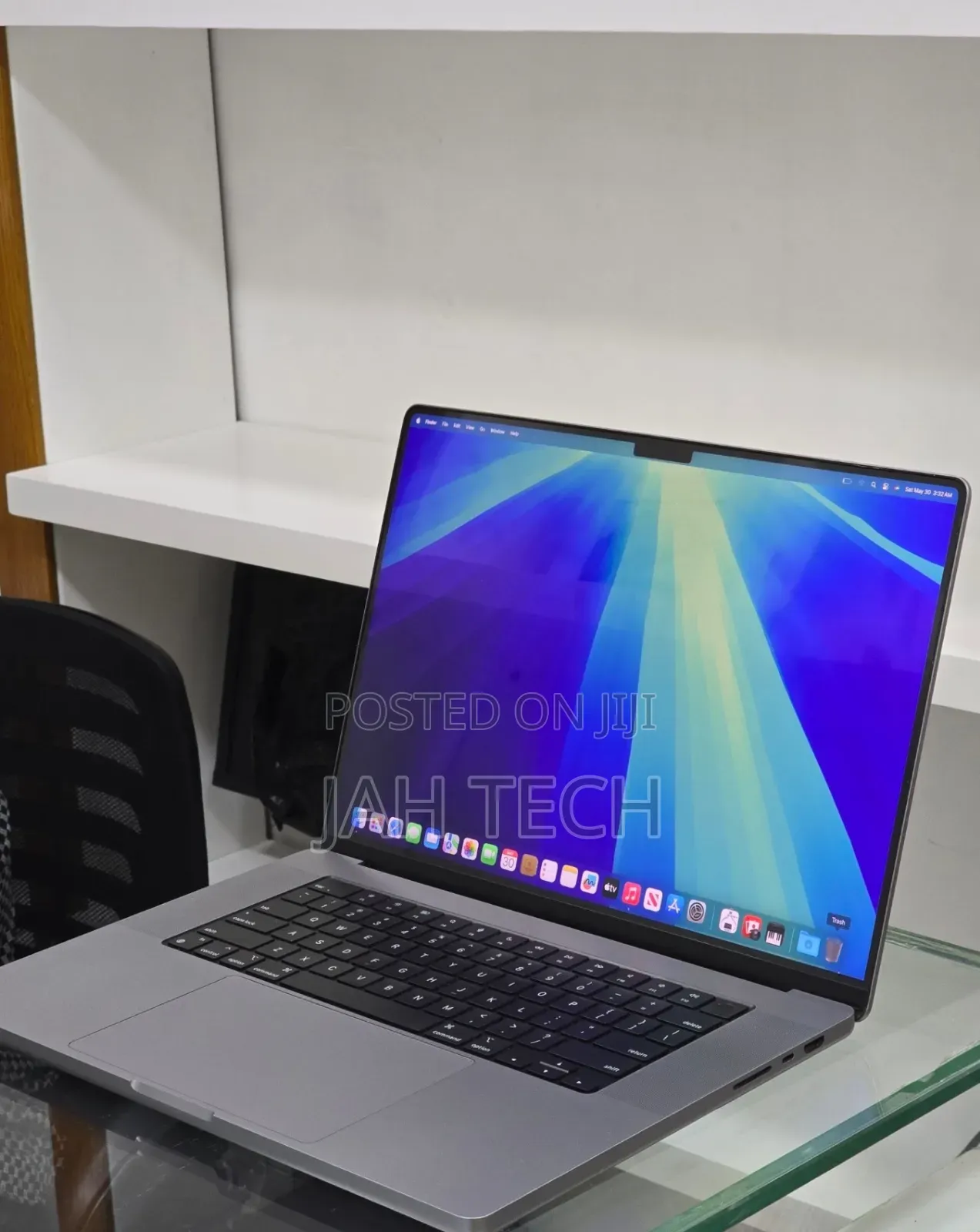 New Laptop Apple MacBook Pro 2021 M1 Max 32GB Apple M1 Max SSD 512GB