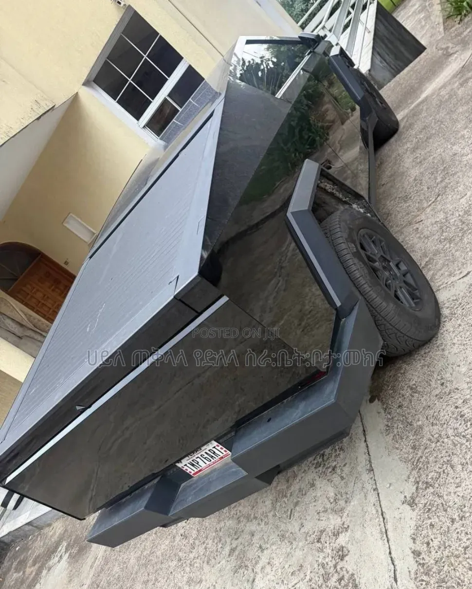 New Tesla Cybertruck Cyberbeast AWD 2025 Gray