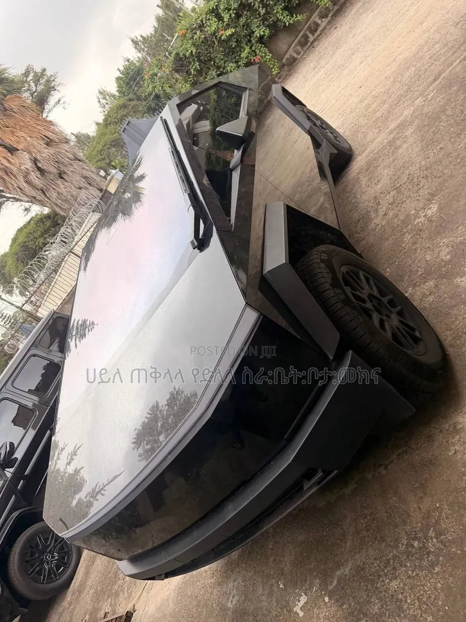 New Tesla Cybertruck Cyberbeast AWD 2025 Gray