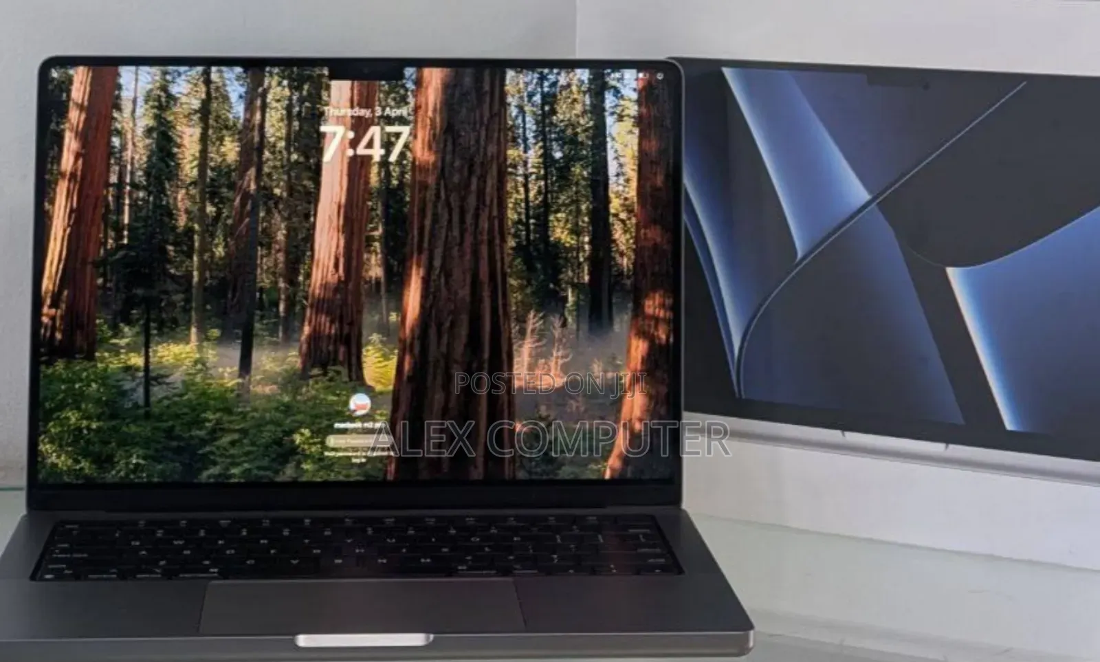New Laptop Apple MacBook Pro 2023 M2 Pro 16GB Apple M2 SSD 512GB