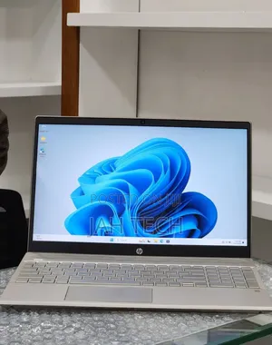 New Laptop HP Pavilion 15 8GB Intel Core i5 SSHD (Hybrid) 512GB