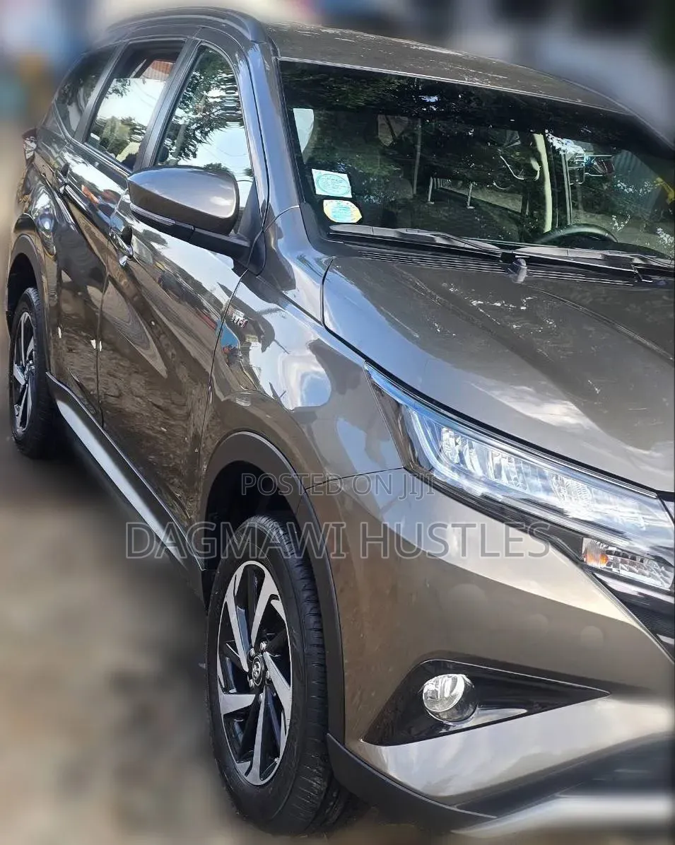 Toyota Rush 2023 Gray