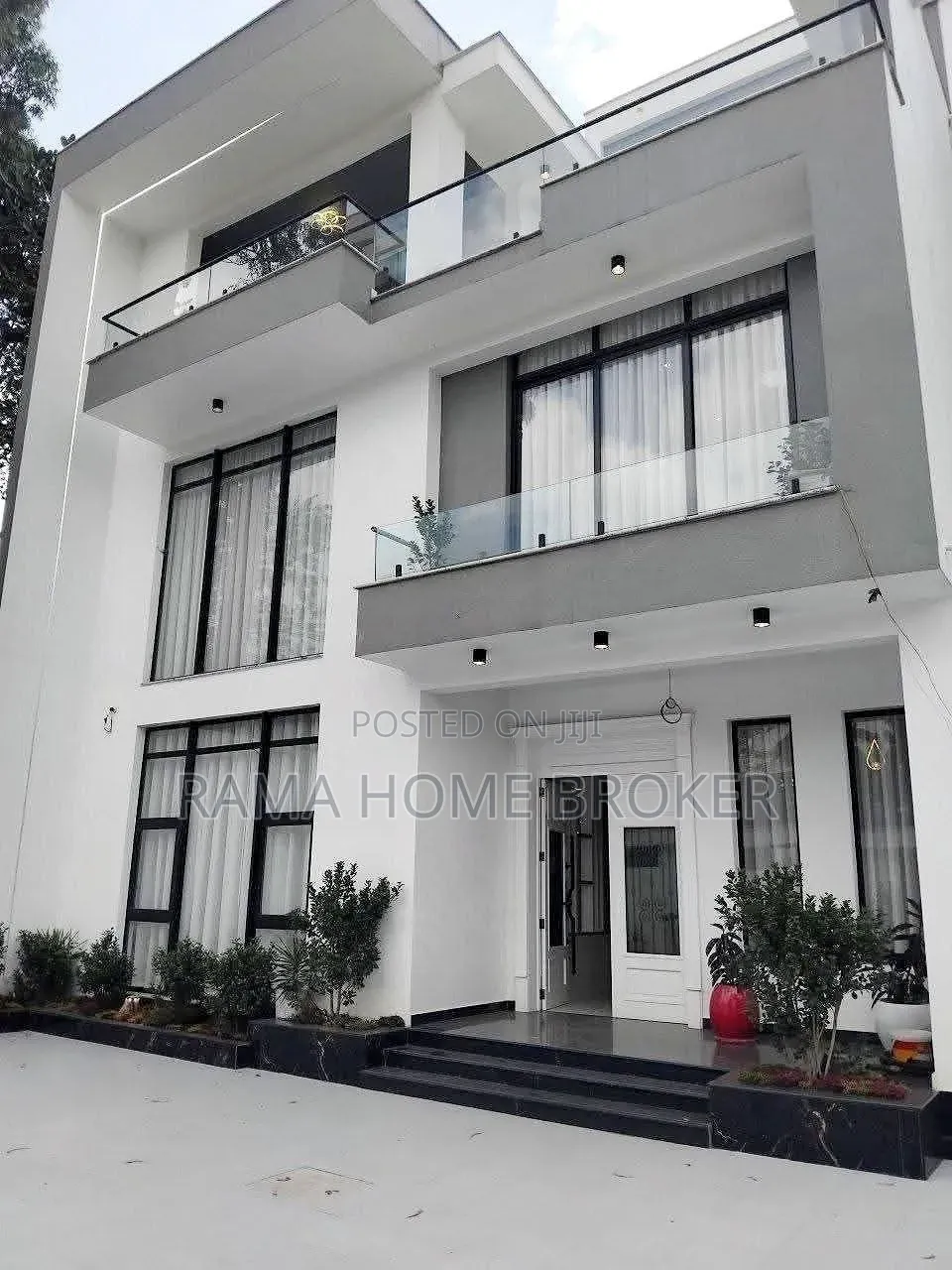 Furnished 9bdrm House in ሰአሊተ ምህረት አካባቢ, Yeka for sale
