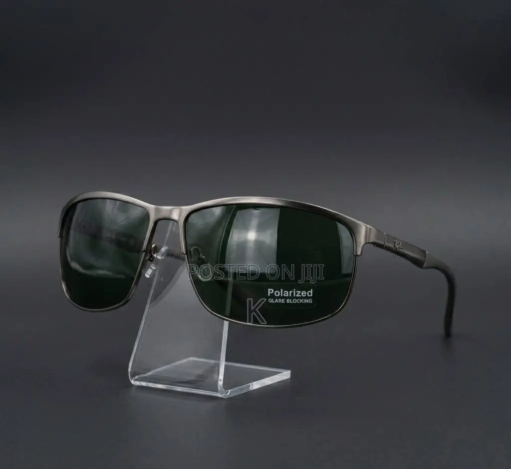Radiant Black Polarized Rectangle Sunglasse