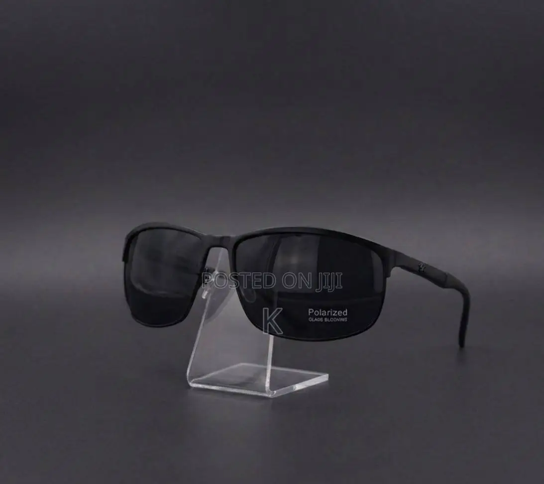 Radiant Black Polarized Rectangle Sunglasse