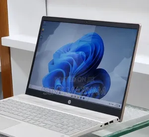 New Laptop HP Pavilion 15 8GB Intel Core i5 SSD 512GB