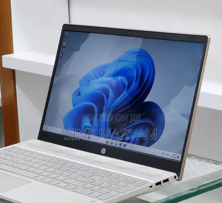 New Laptop HP Pavilion 15 8GB Intel Core i5 SSD 512GB