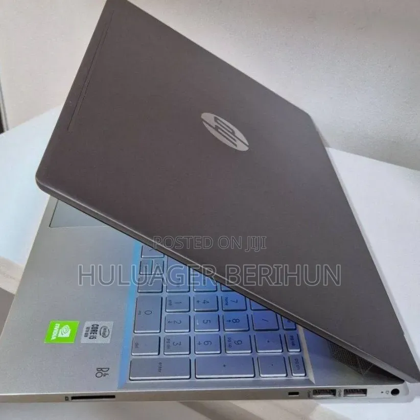 New Laptop HP Pavilion 15 8GB Intel Core i5 SSD 512GB