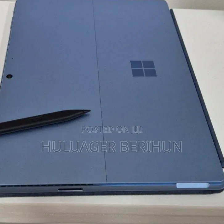New Microsoft Surface Pro 11th Edition, a Copilot+ PC 16GB SSD 512GB