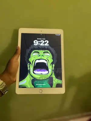Apple iPad Pro 13 (2025) 128 GB Silver