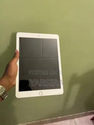 Apple iPad Pro 13 (2025) 128 GB Silver