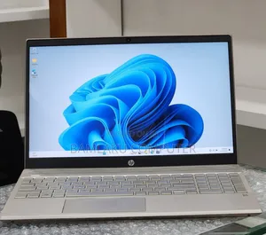 New Laptop HP Pavilion 15 8GB Intel Core i5 SSD 512GB