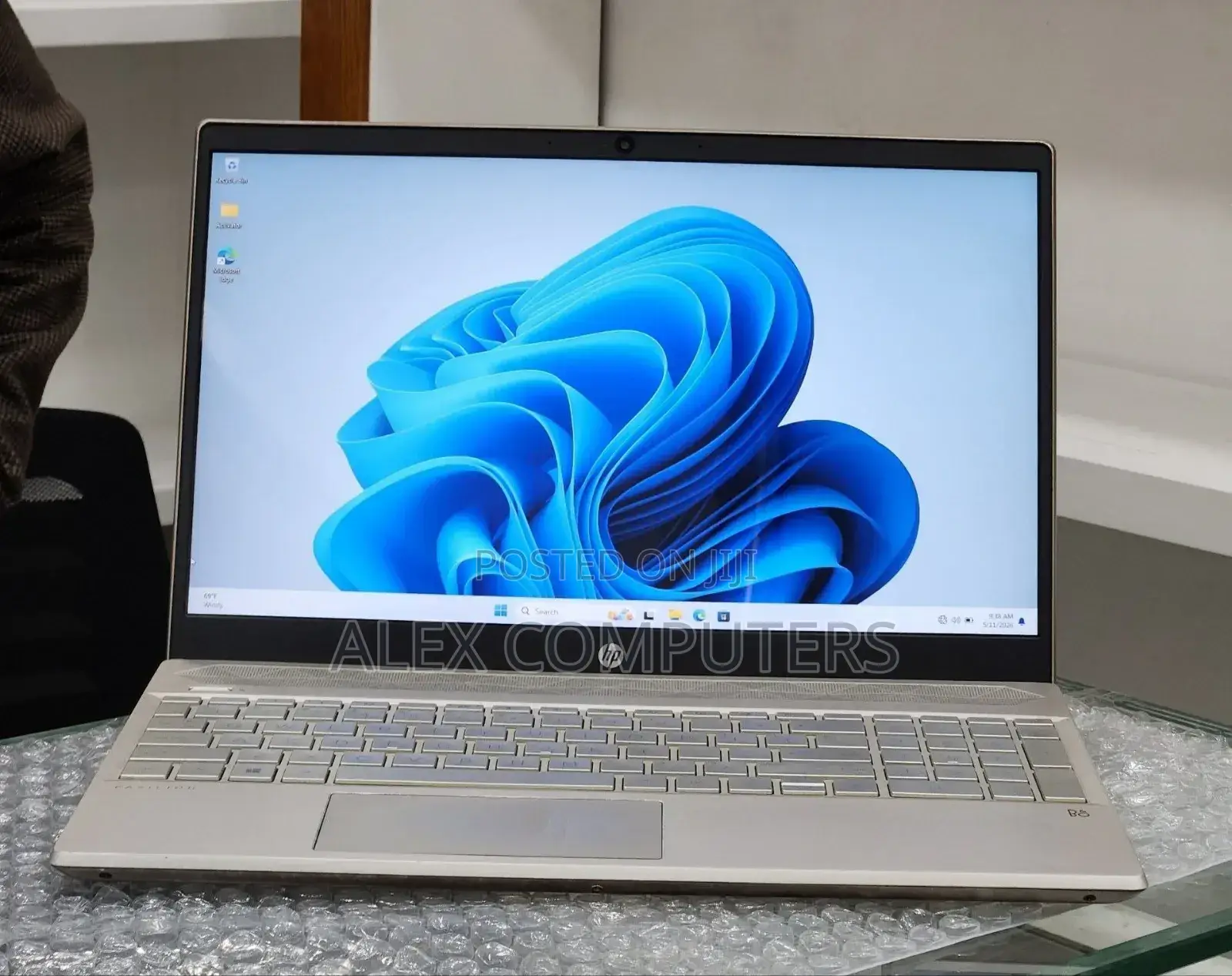 New Laptop HP Pavilion 15 8GB Intel Core i5 SSD 512GB