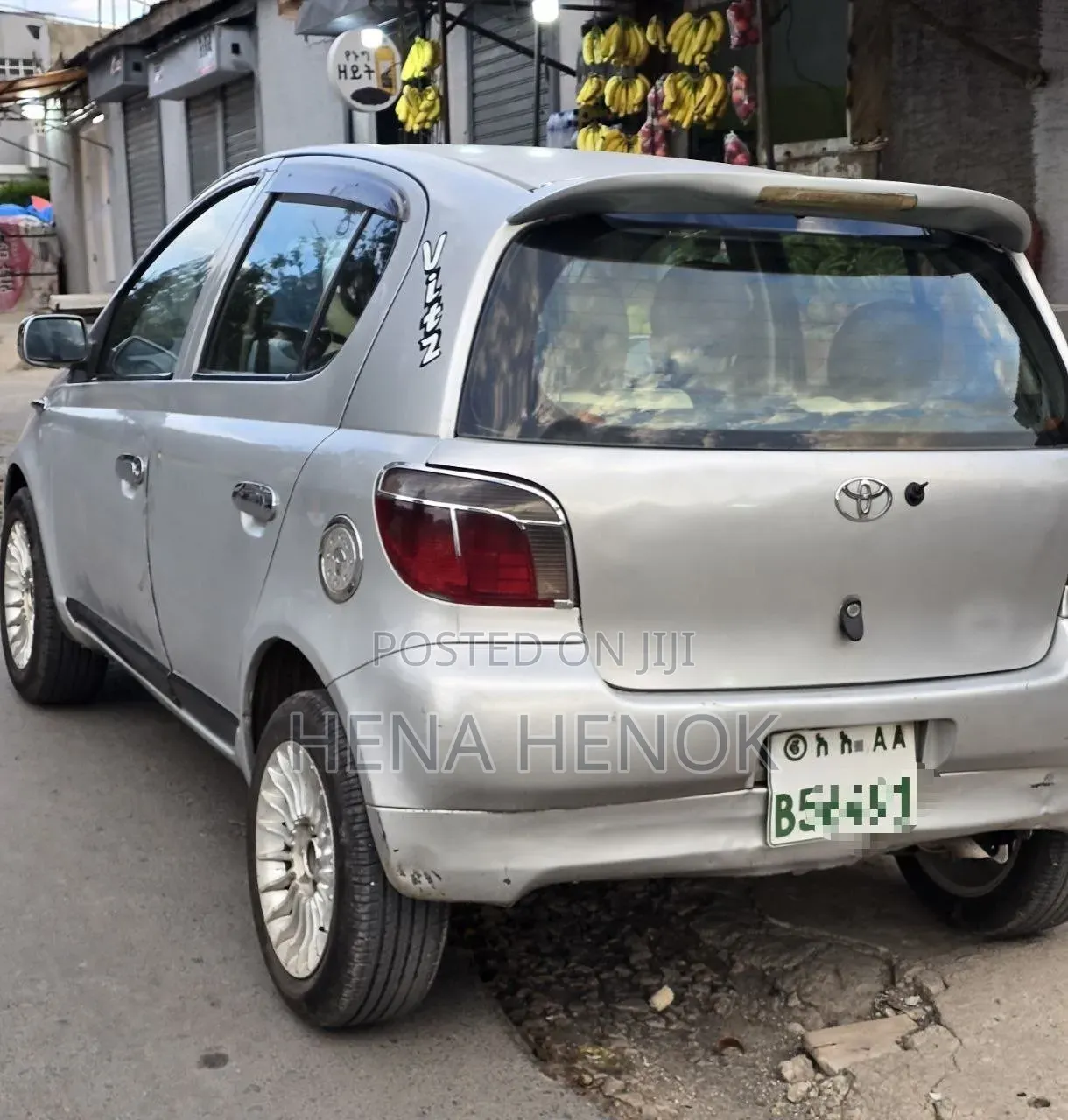 Toyota Vitz 2001 Silver