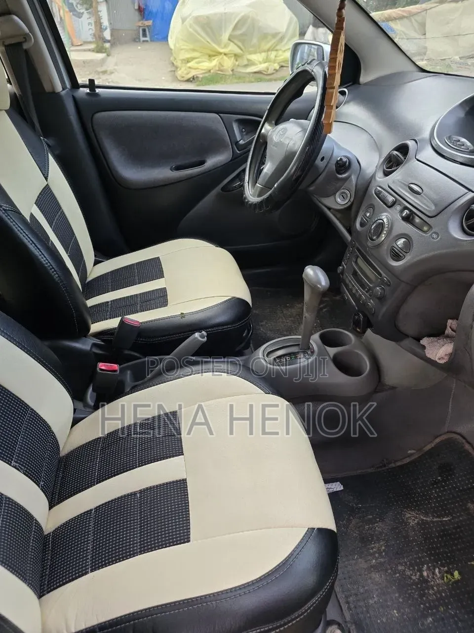 Toyota Vitz 2001 Silver