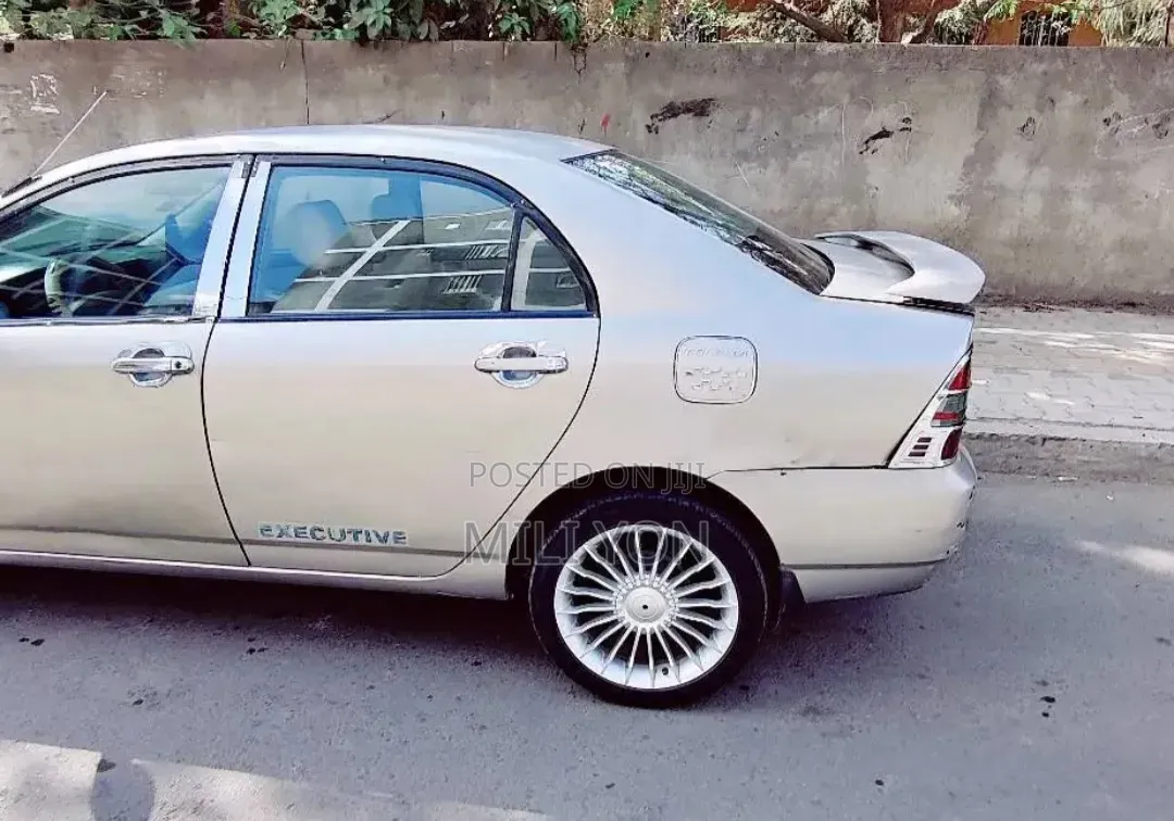 Toyota Corolla 2003 Gold